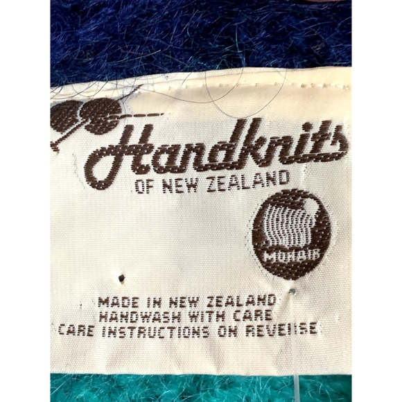 Handknits of New Zealand vintage mohair sweater, 3D, cozy, small, bright, NWT - Picture 5 of 9